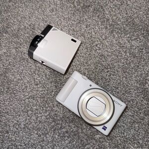Sony White ZV-1 Camera with Detachable Flash